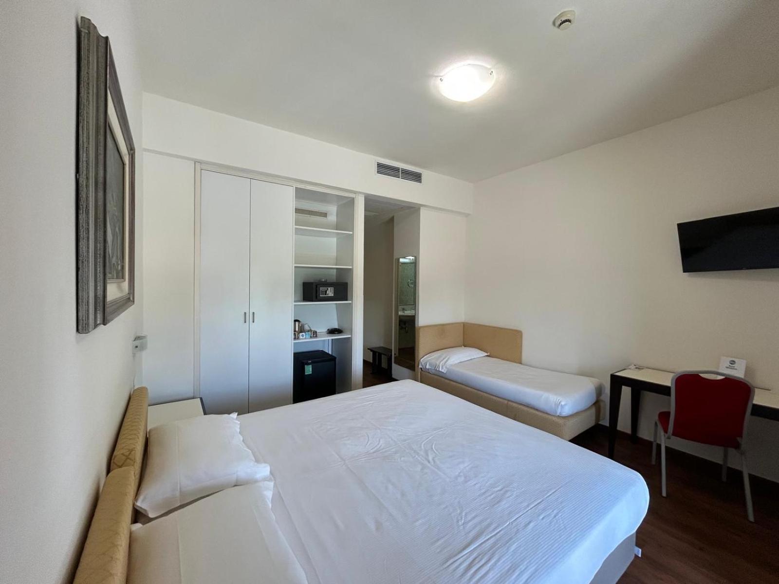Best Western Cesena Hotel Extérieur photo
