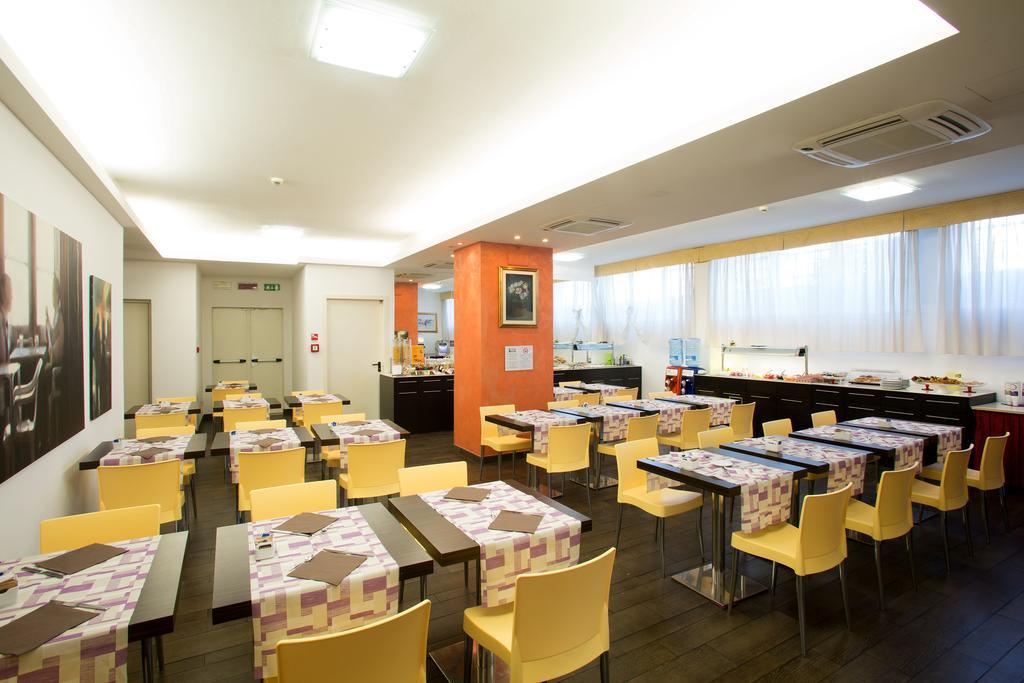 Best Western Cesena Hotel Extérieur photo